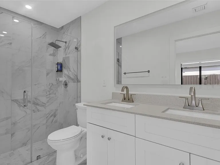 2490 NW 44th St #2490 — Photo 15