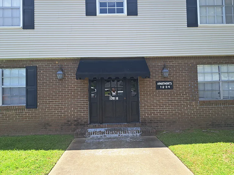 2725 Wren Dr — Photo 1