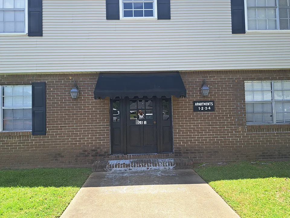 2725 Wren Dr