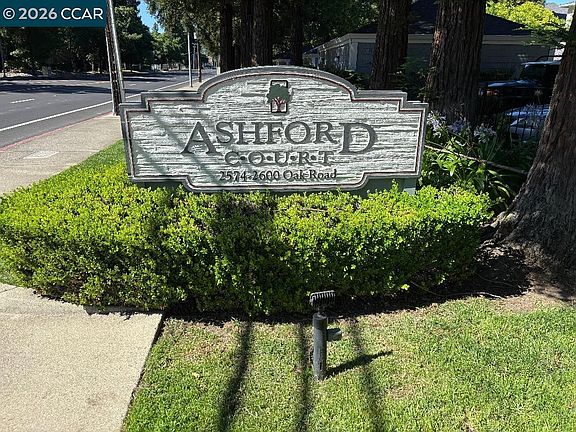 2nd image of 2590 Oak Rd APT 250