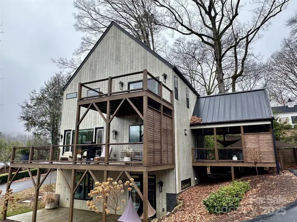 171 Surrey Rd, Waynesville, NC 28786