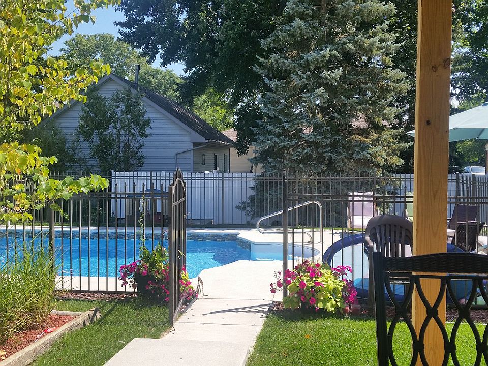 2nd image of 3752 Root Dr