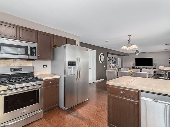 5th image of 1911 Wildrose Dr