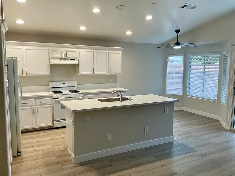 6088 Bing Cherry Dr — Photo 8