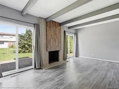 3 bed, 2221 sqft, $2,000 — Photo 3