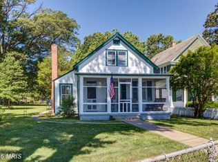 33 Irving Ave, Colonial Beach, VA 22443