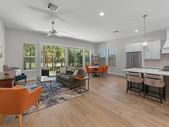 4th image of 11 Thorpe Ln