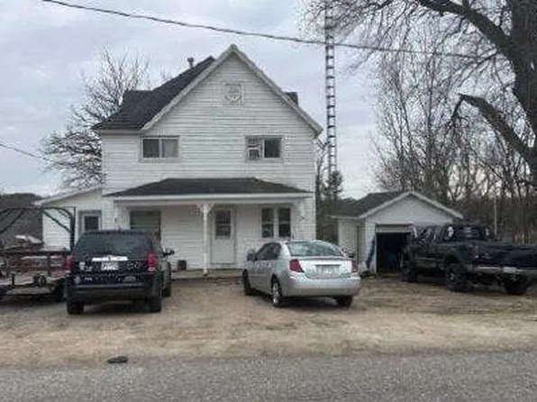 W6469 E Pine St, Dalton, WI 53926