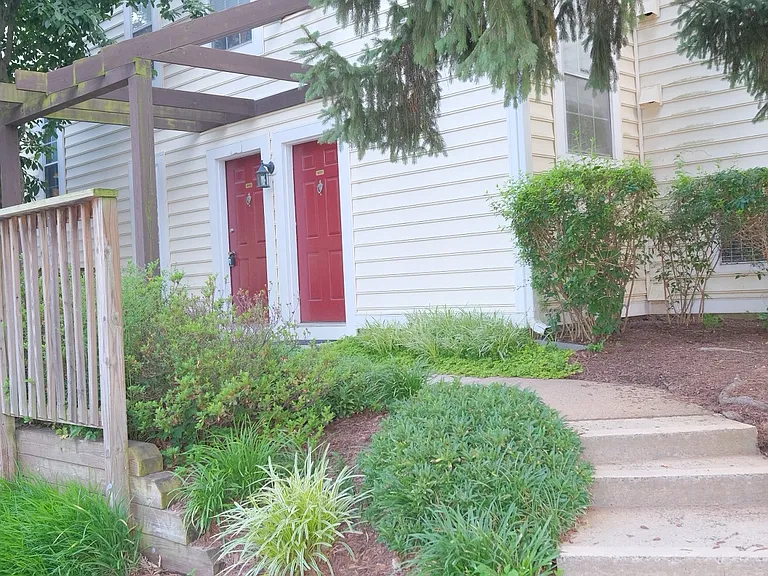 10169 Oakton Terrace Rd — Photo 19