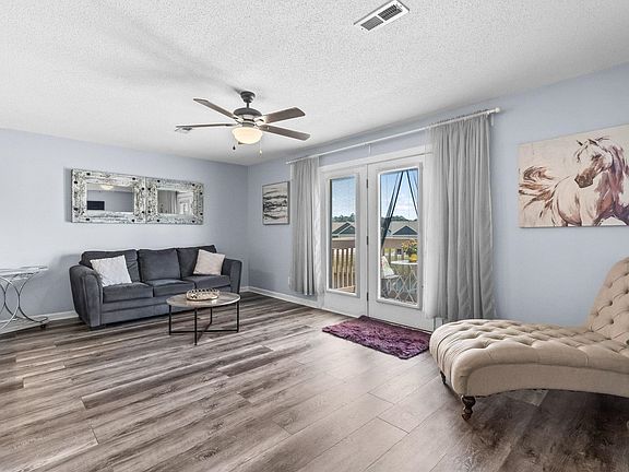 5th image of 207 Double Eagle Dr. #E2