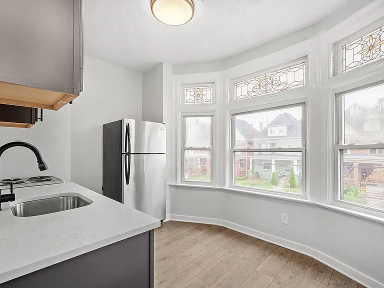5554 Avondale Place — Photo 6