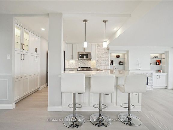 3rd image of 181 Collier St #1208