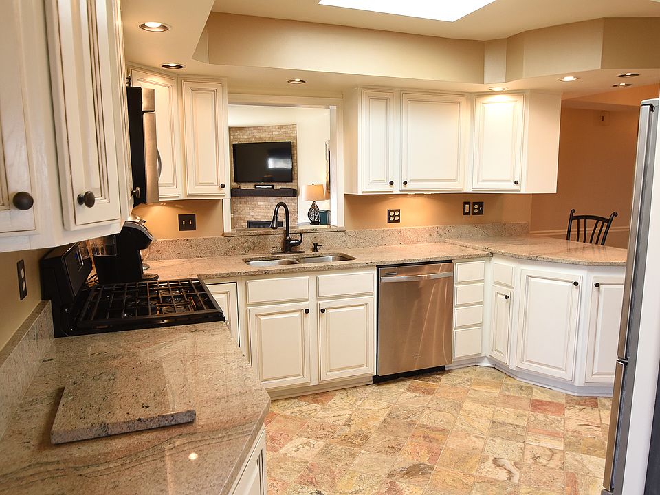 1st image of 708 Lefevre Cir