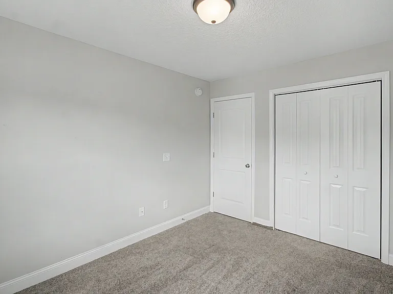 547 Fairview Cir — Photo 19