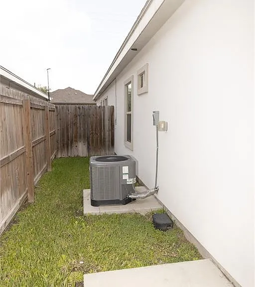 5808 Sandpiper Ave — Photo 15