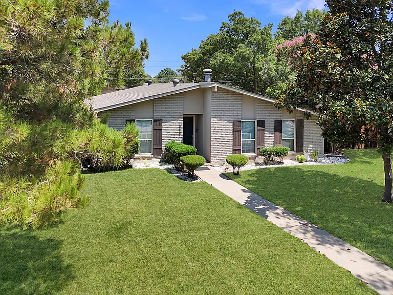 6640 Osage Trl — Photo 1