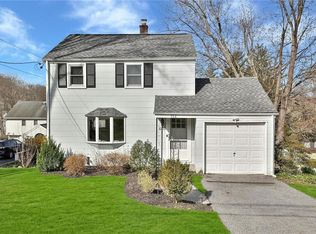 134 Bainbridge Ave, Thornwood, NY 10594