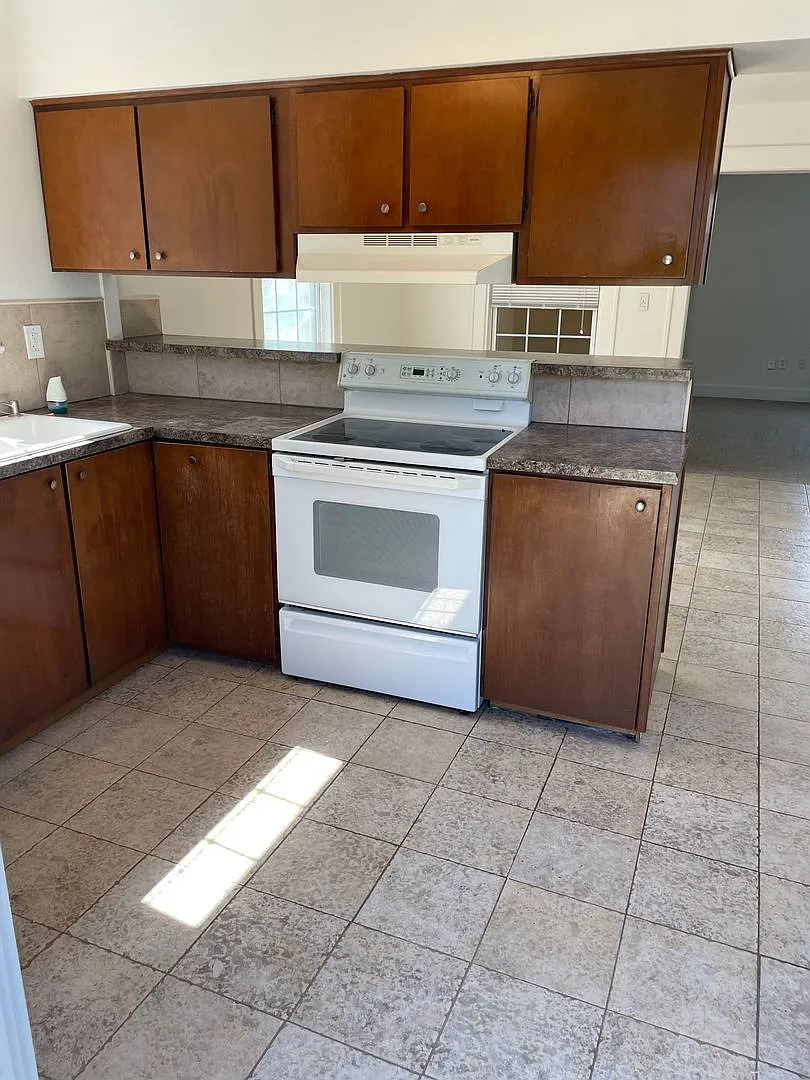 WSF 307 10th - Duplex — Photo 2