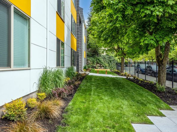 3200 E Union St #203
