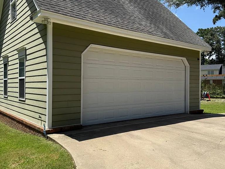 209 Pineridge Dr — Photo 3