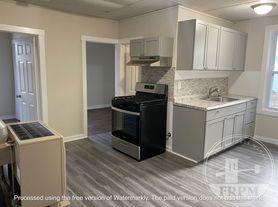 2195 Purchase St, 2S