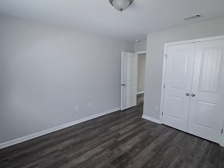 124 Callaway Cres — Photo 17