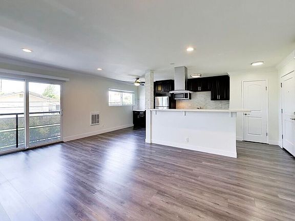 3rd image of 1662 Hollenbeck Ave #19
