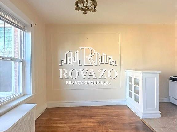 5th image of 575 Mount Prospect Ave #405A
