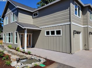 4215 NE Shaver Ct, Portland, OR 97213