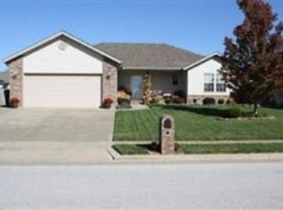 4779 W University St, Springfield, MO 65802