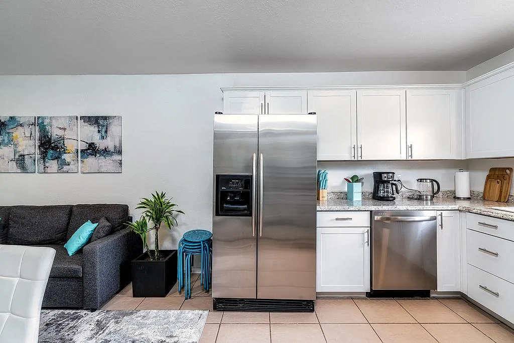 2 bed, 760 sqft, $3,100 — Photo 3