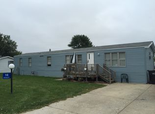 16 Chrissy Dr, Sandwich, IL 60548