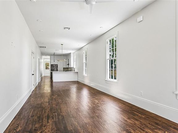 4th image of 444 Leboeuf St