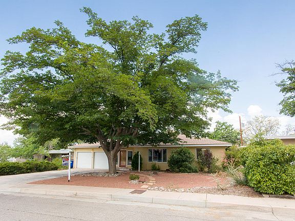 5th image of 428 Sierra Dr SE