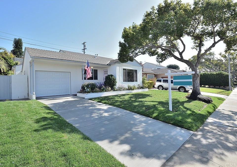 1st image of 22636 Crosshill Ave