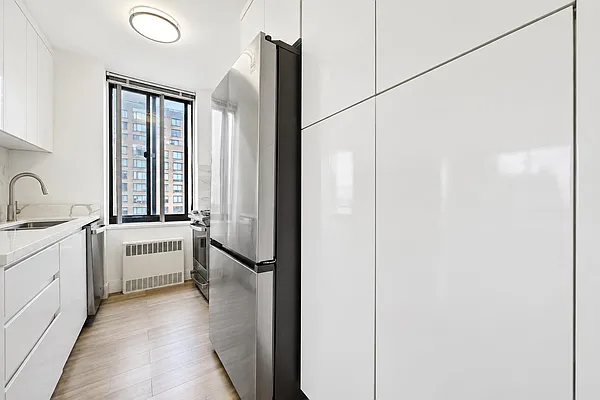 Kitchen, photo 1