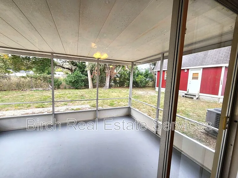 2552 Chancery Dr — Photo 11
