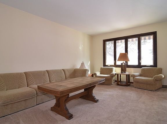 5th image of 235 Hillwick Ln