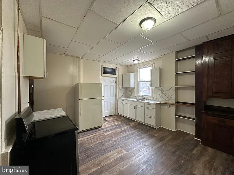 414 S Potomac St — Photo 19