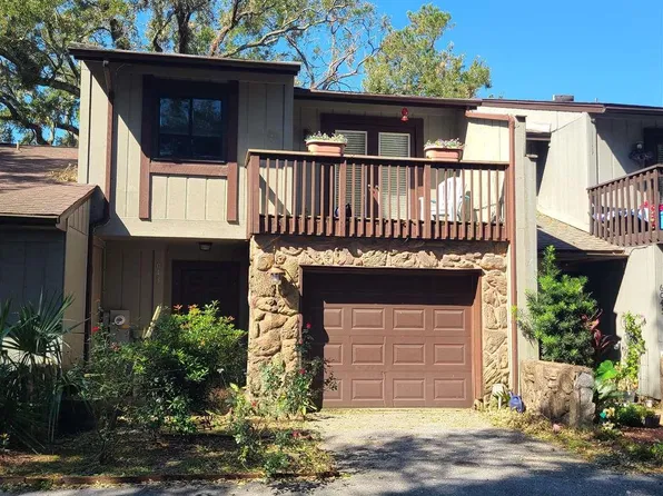 6043 Hilburn Rd, Pensacola, FL 32504