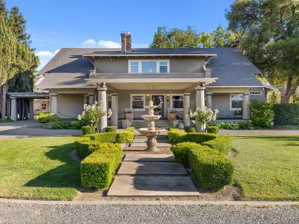 875 W Southwood Dr, Woodland, CA 95695