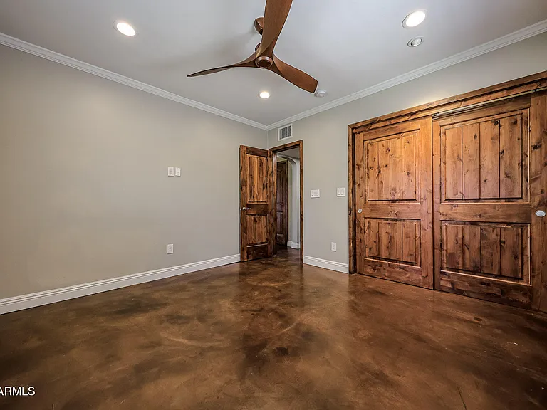 1317 W Holly St — Photo 28