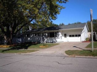 2095 Northview Dr, Marion, IA 52302