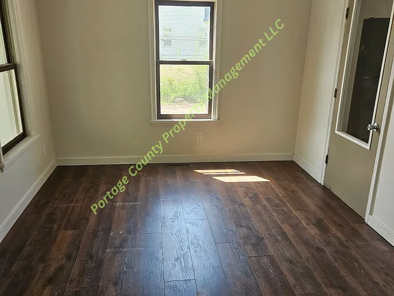 748 Isadore St — Photo 10