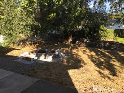 3rd image of 2723 N Whipple Ct
