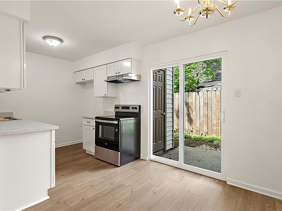 3rd image of 537 Cedarwood Dr #537