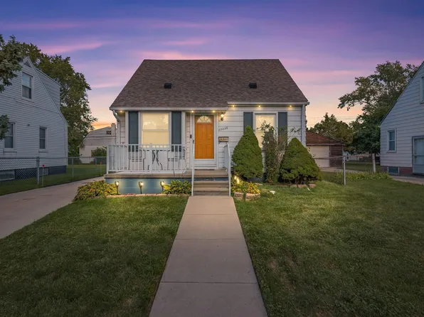 22036 Tuscany Ave, Eastpointe, MI 48021