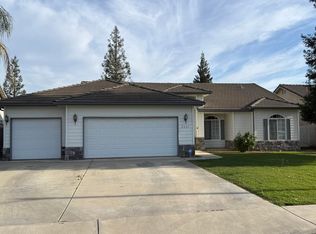 2537 W Clinton Avenue, Visalia, CA