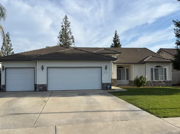 2537 W Clinton Avenue, Visalia, CA 93291