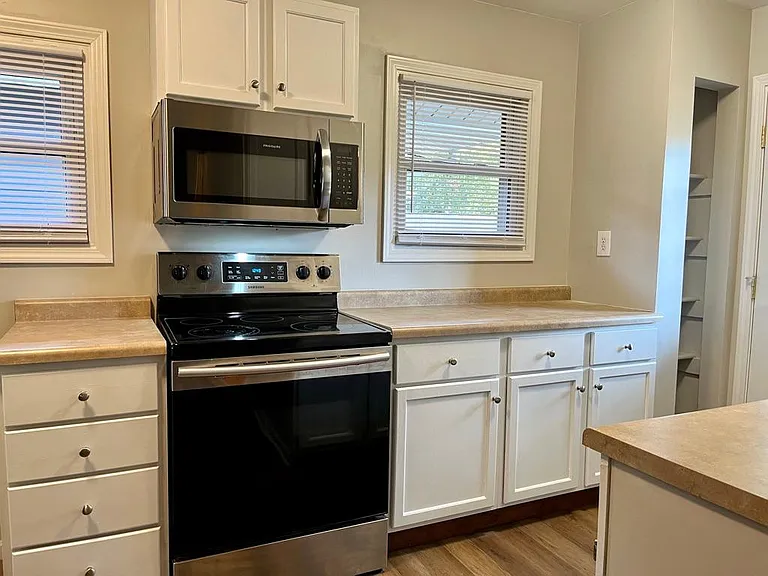 6313 Hamilton St — Photo 17
